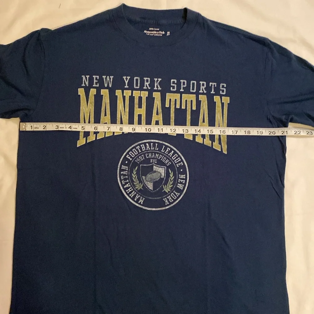 BNWT Abercombie & Fitch New York Sports crewneck t-shirt in navy blue. - Picture 7 of 8